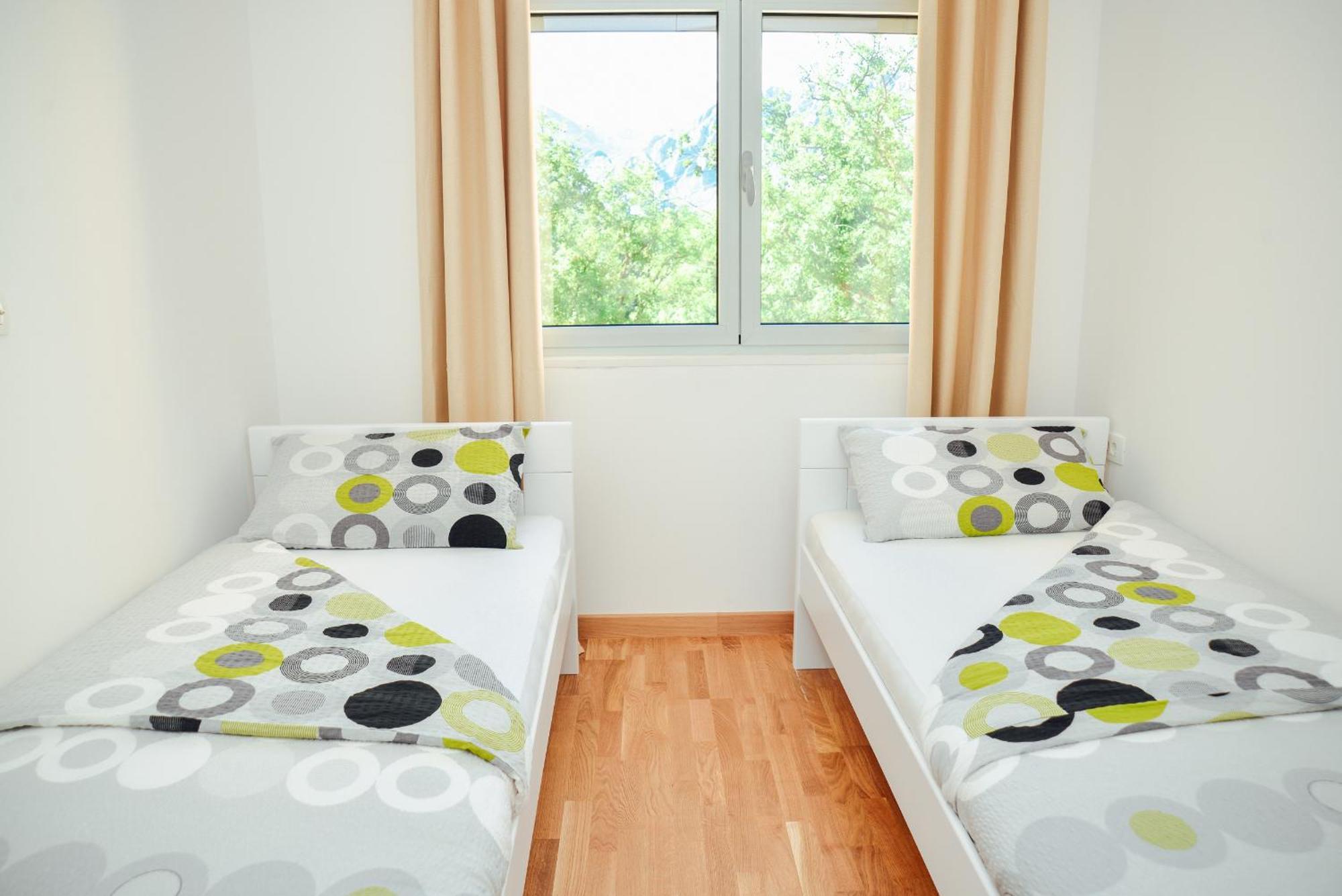 Sea View Apartment For 4 كوتور المظهر الخارجي الصورة