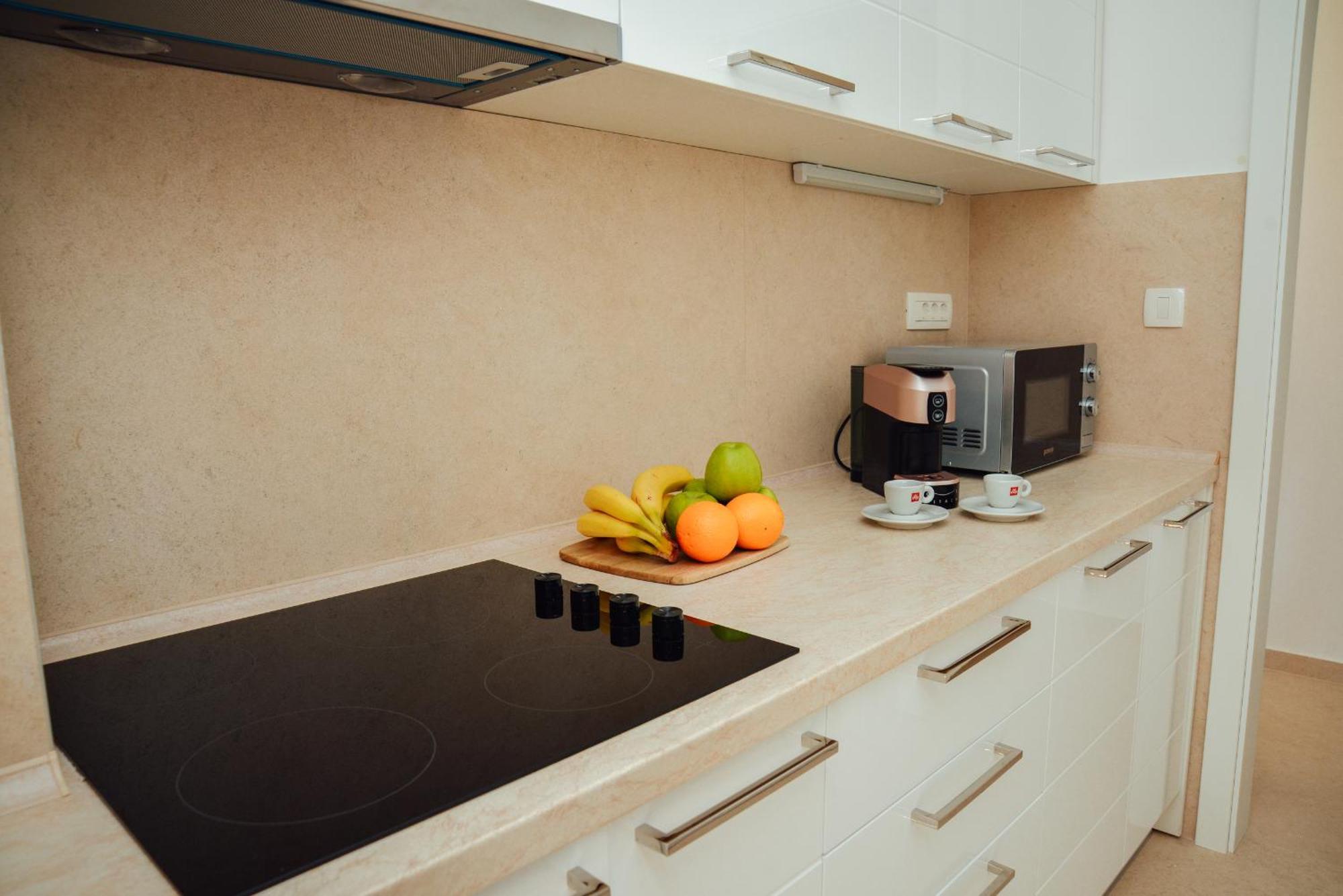 Sea View Apartment For 4 كوتور المظهر الخارجي الصورة